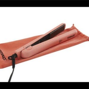 Amika Flat Iron 1.25" - Coral
